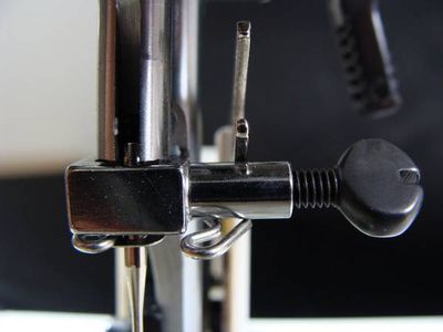 Janome Skrue til nålklemme top load maskiner