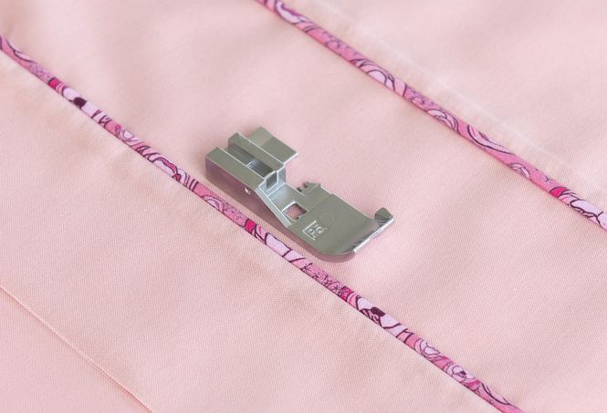 Hovedbilde Baby Lock Rullorfot 3mm / Piping foot (3mm) Gr.9/Gr.11 (5G13)