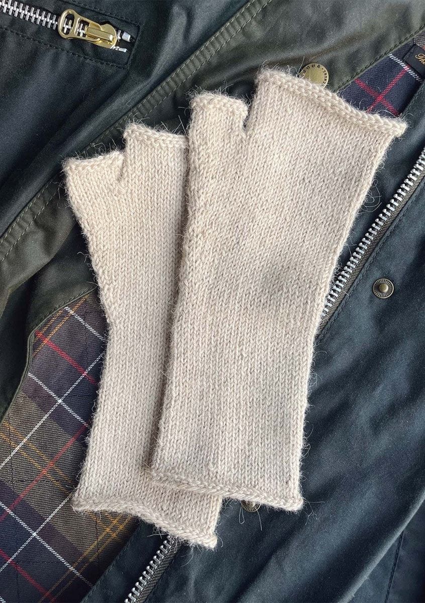 PK141-PetitKnit-Penny Gloves